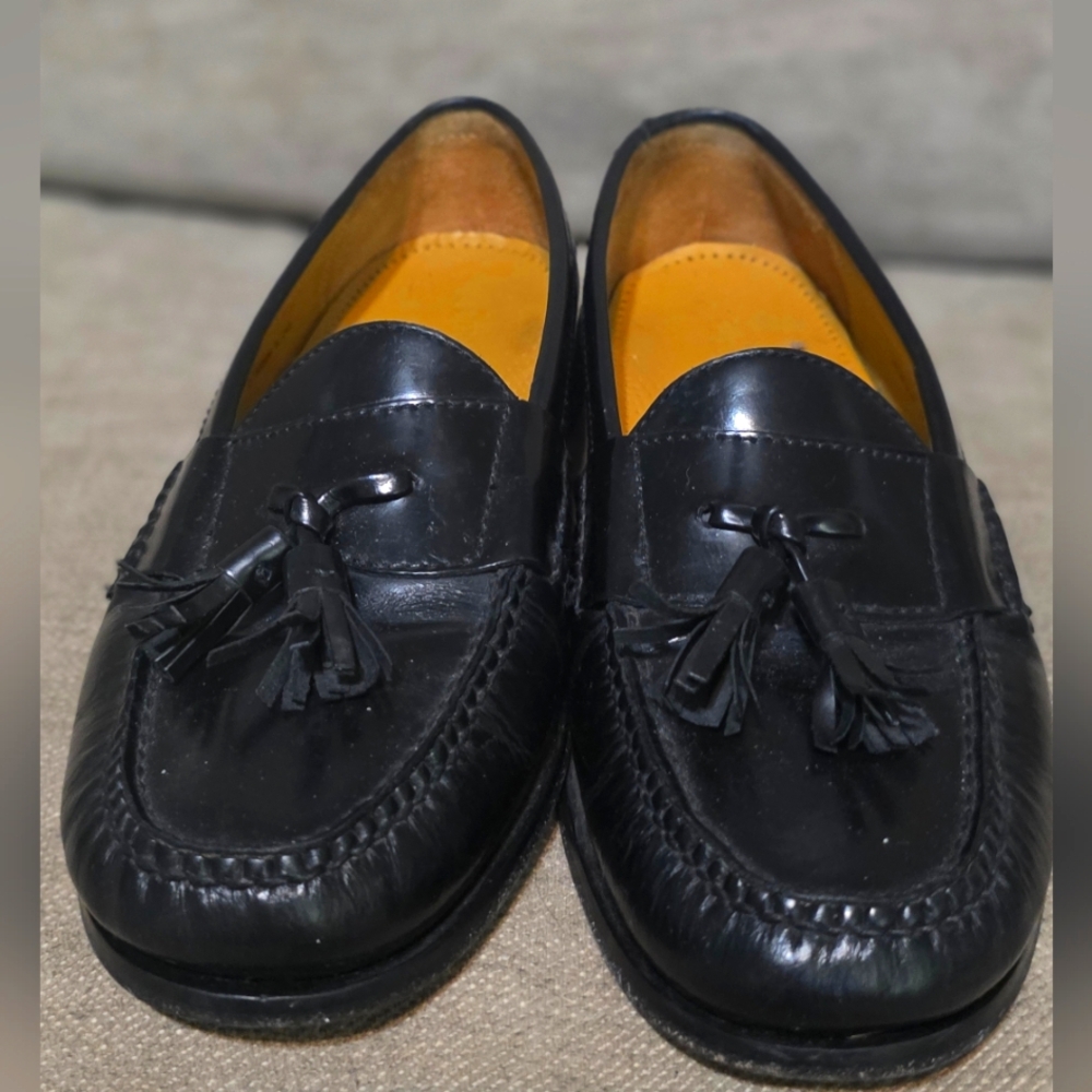 Cole Haan Black Leather Tassel Loafers Size 9